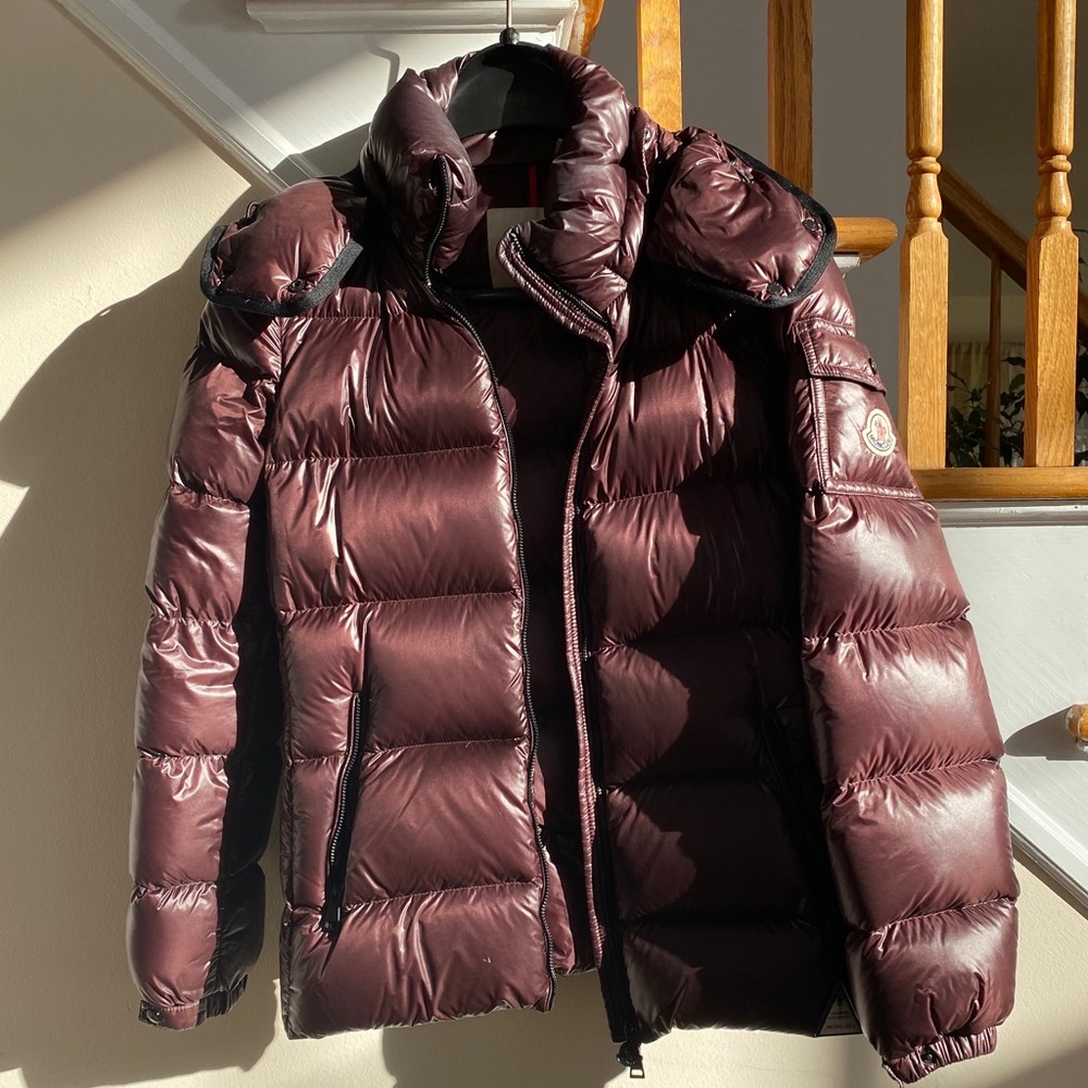 Women’s Moncler Classic Puffer Coat Burgundy Hood